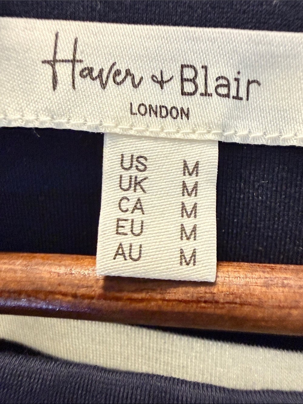 ✨ Haver & Blair Striped Boatneck Top M • Navy White Gold Button Detail ✨ - Picture 2 of 12